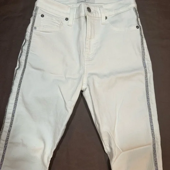 7 FOR ALL MANKIND WHITE SKINNY JEANS WITH SILVER ACCENT - Picture 6 of 8
